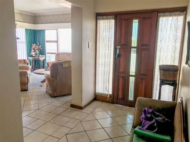 To Let 3 Bedroom Property for Rent in Avondale Western Cape